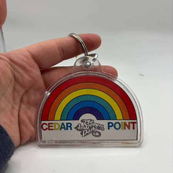 Vintage Cedar Point Rainbow Keychain - Picture 3 of 3